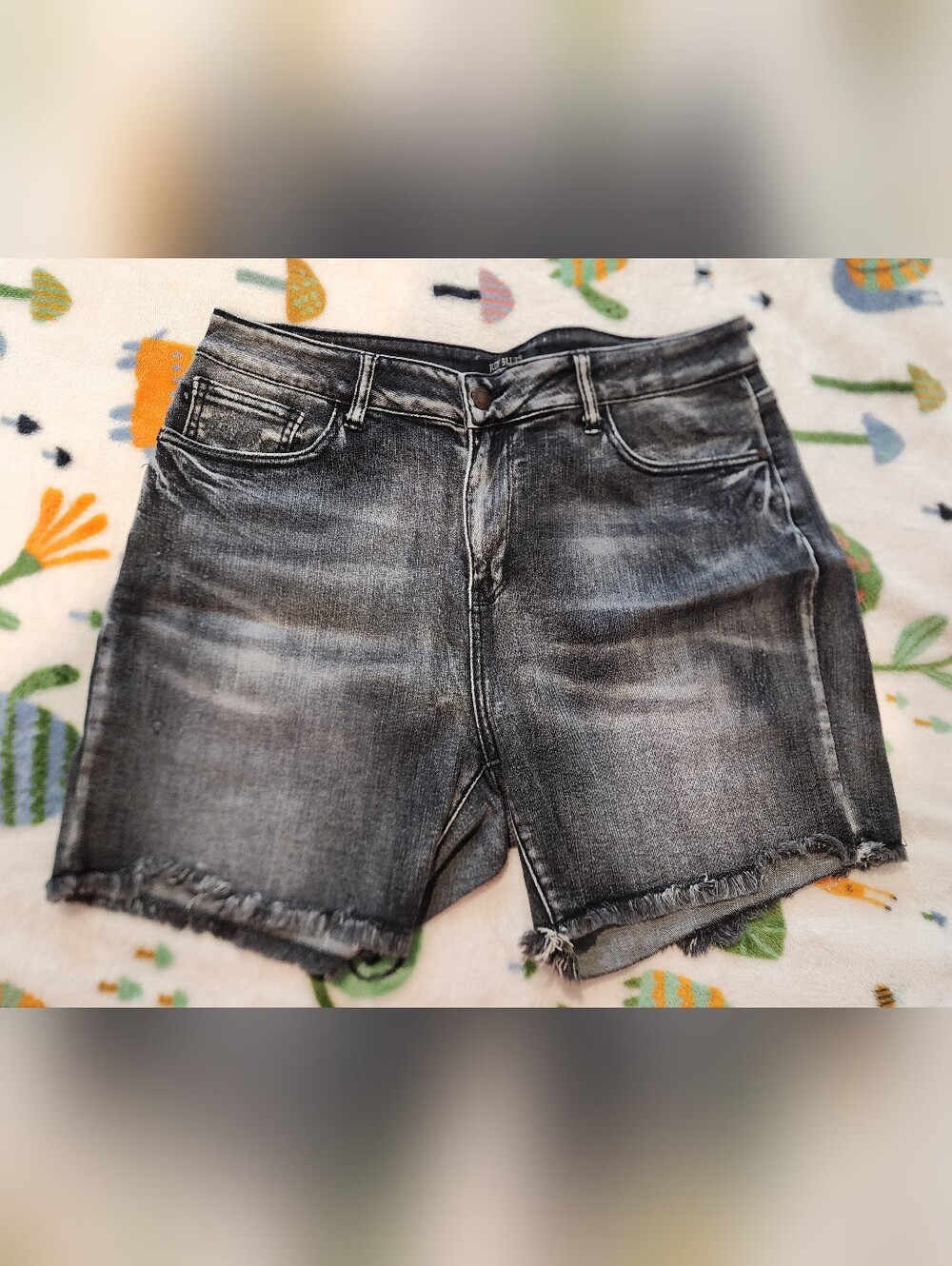 Judy Blue Washed Black Denim Cutoff Shorts In Size 1x.